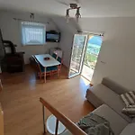 Zidanica Jakse - Vineyard Cottage