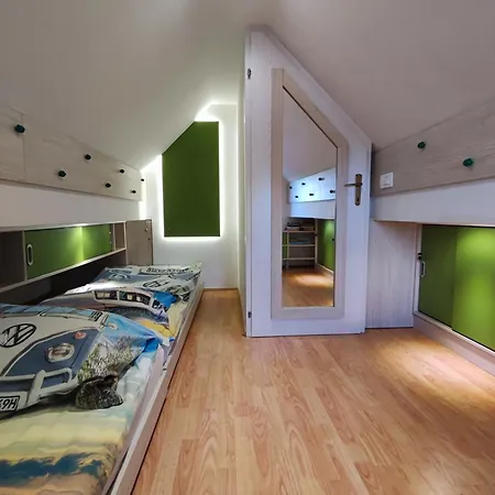 Zidanica Jakse - Vineyard Cottage Дом отдыха *
