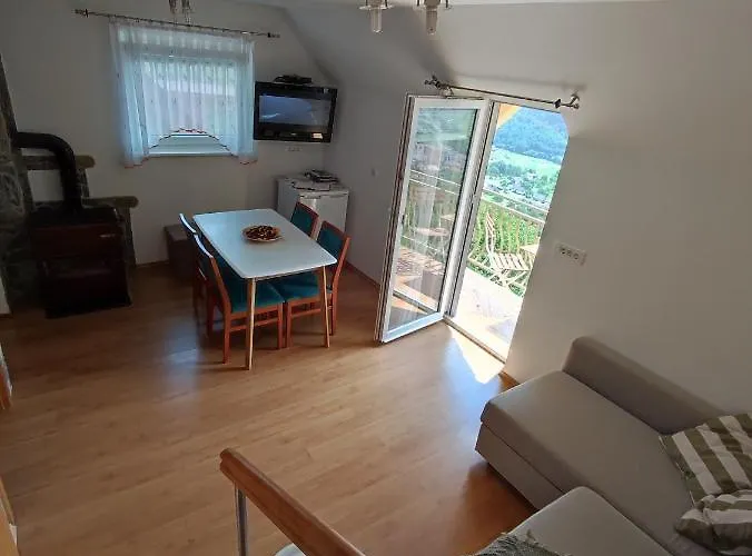 Zidanica-vineyard Jakse