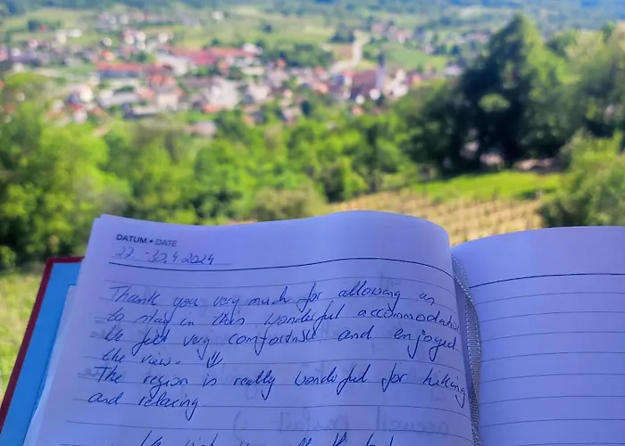 Zidanica-vineyard Jakse Feriehus Semic