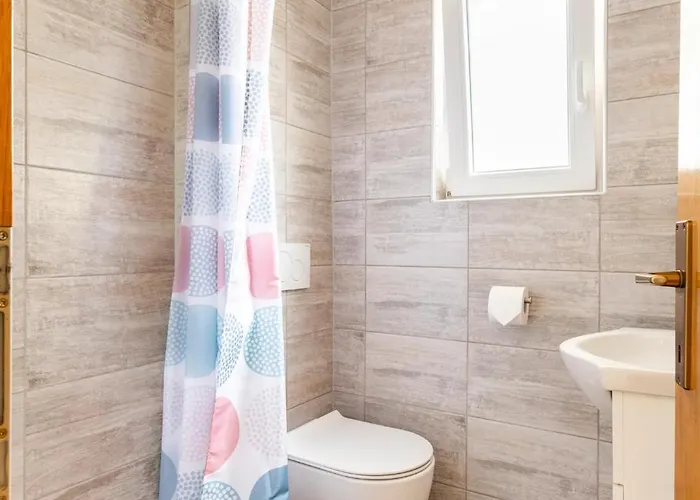 Zidanica-vineyard Jakse Feriehus Semic